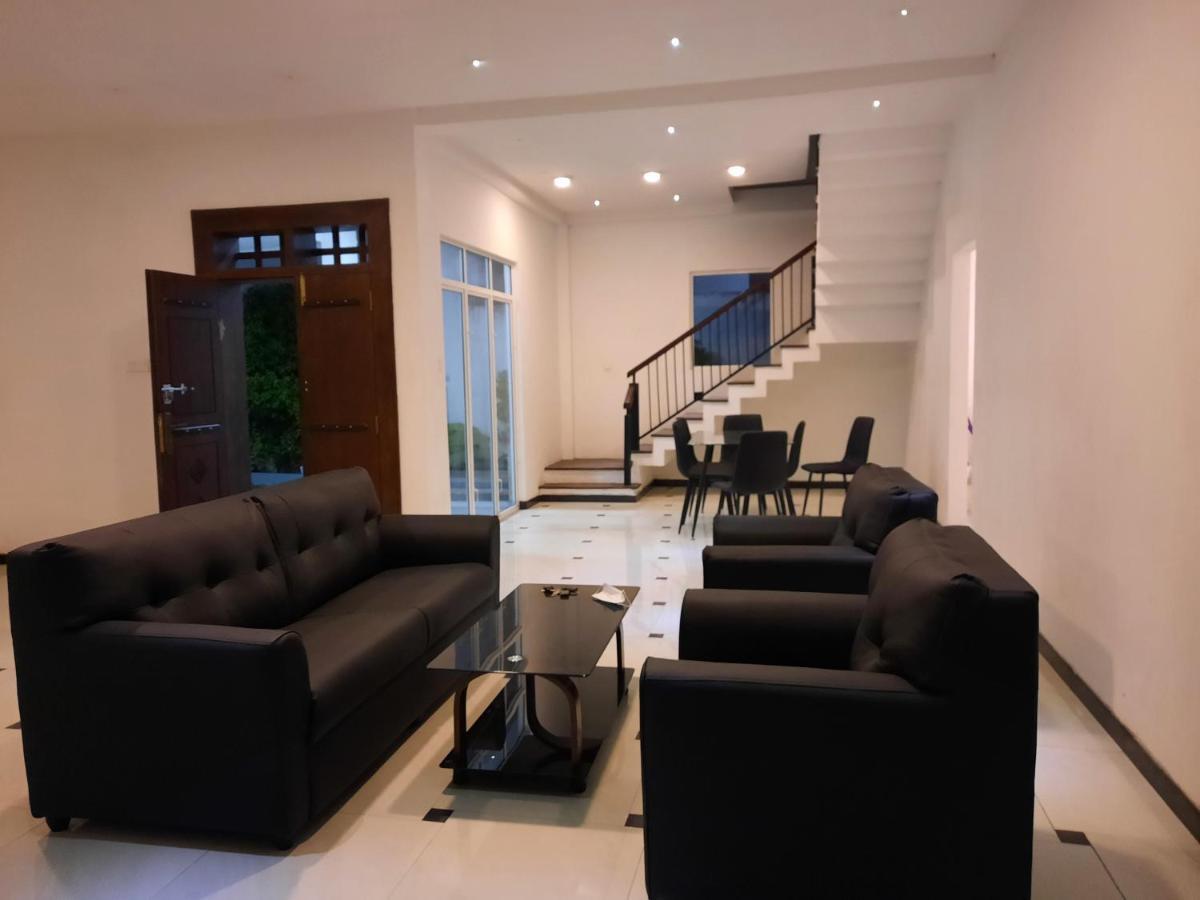 Vidushi Home Minuwangoda Екстериор снимка