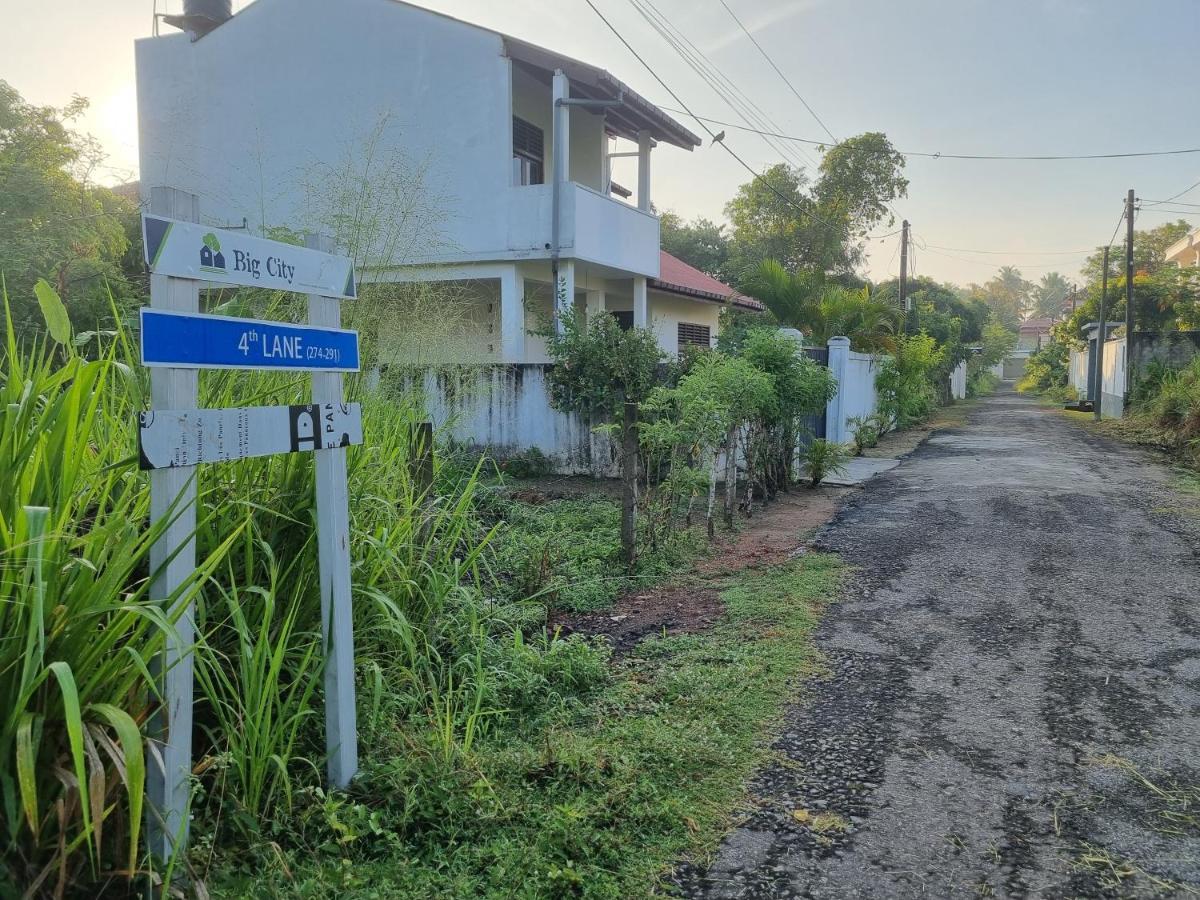 Vidushi Home Minuwangoda Екстериор снимка