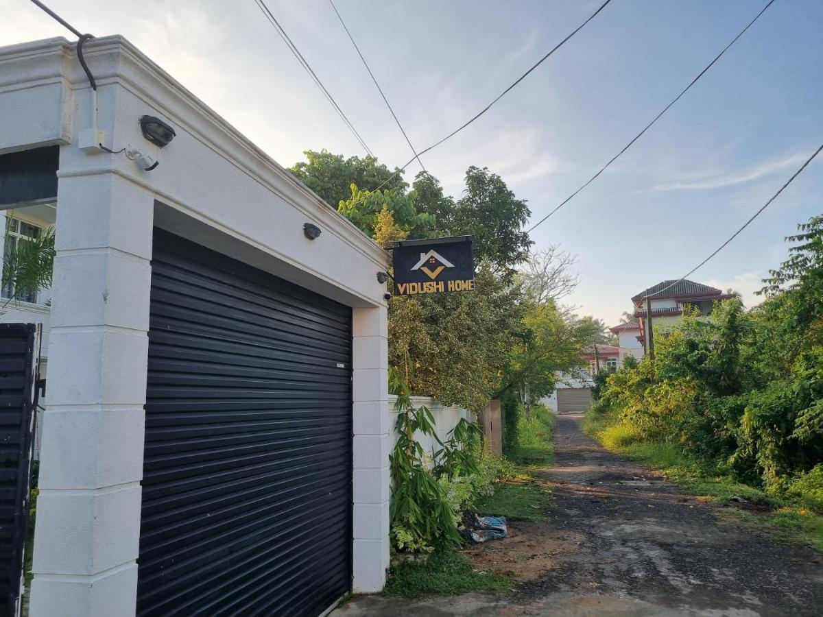 Vidushi Home Minuwangoda Екстериор снимка