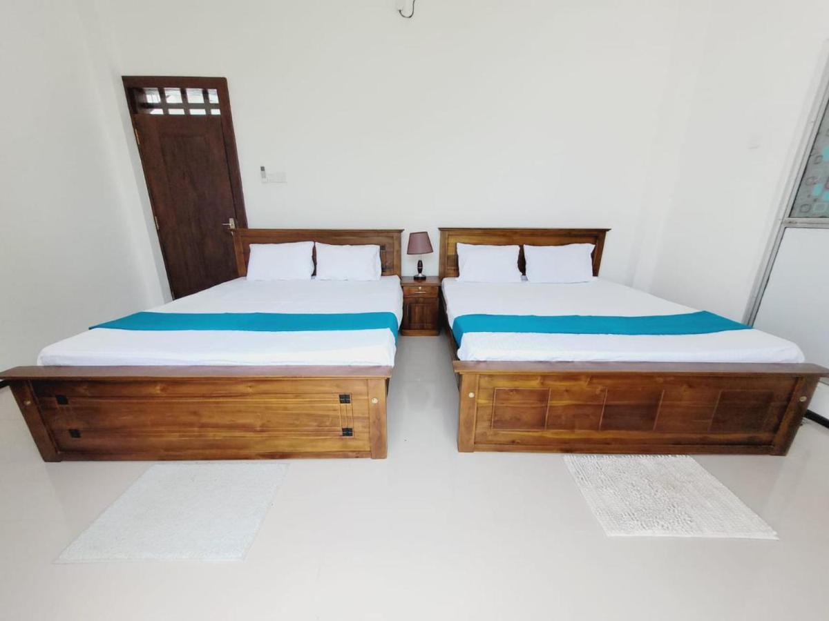 Vidushi Home Minuwangoda Екстериор снимка