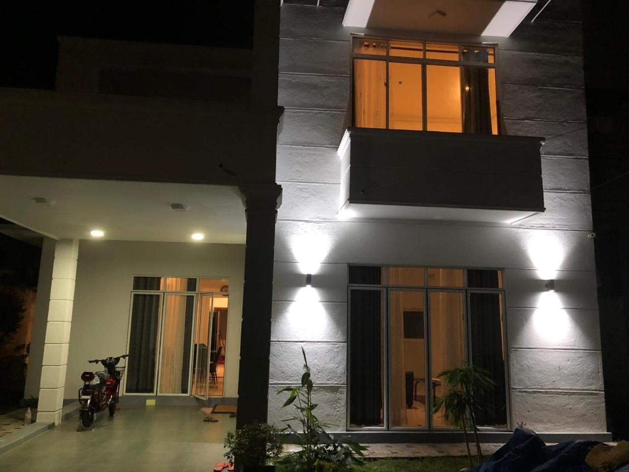 Vidushi Home Minuwangoda Екстериор снимка