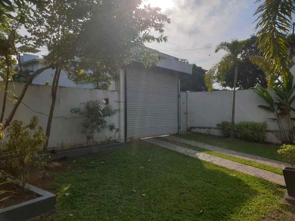 Vidushi Home Minuwangoda Екстериор снимка
